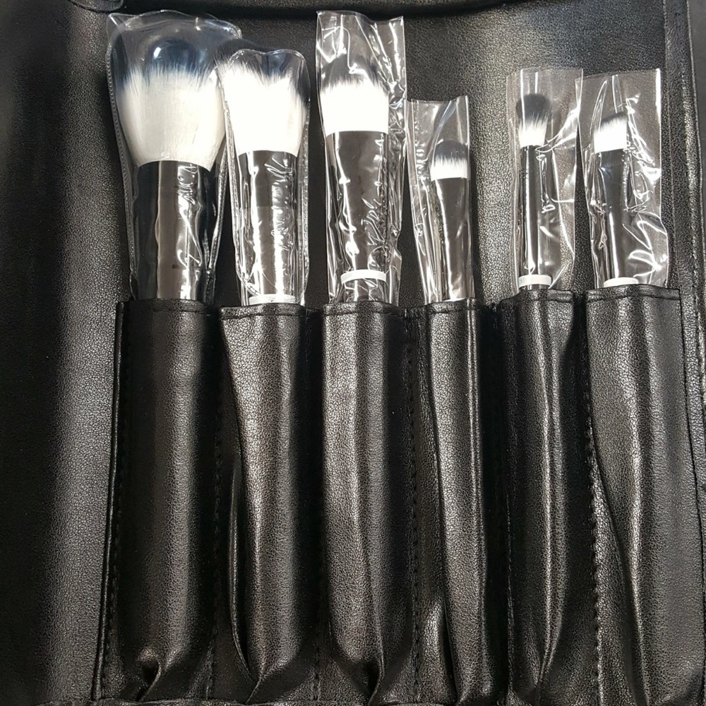 6-Piece Black Makeup Brush Set with Silver Ferrules